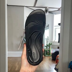 Brooklyn wedge Crocs sandal